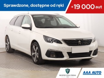 Peugeot 308 II SW Facelifting 1.2 PureTech 130KM 2018 Peugeot 308 1.2 PureTech, Salon Polska, Skóra