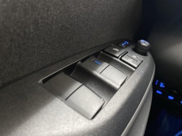 Toyota Yaris IV Hatchback 1.5 Hybrid Dynamic Force 116KM 2022 Toyota Yaris Cross Hybrid 1.5 Adventure Toyota Yar, zdjęcie 21