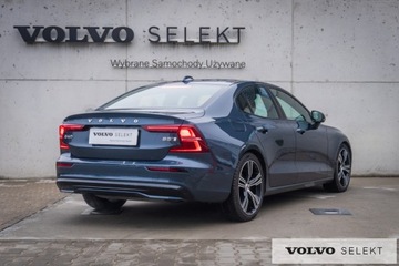 Volvo S60 III Sedan Facelifting 2.0 B5 250KM 2023 Volvo S60 VOLVO S60 B5 Ultimate Dark Mild Hybrid B, zdjęcie 5