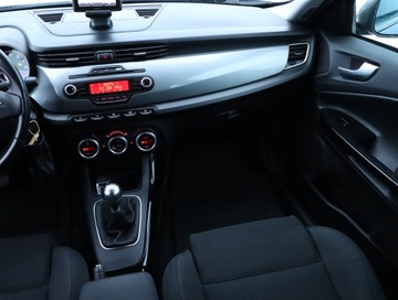 Alfa Romeo Giulietta Nuova II Hatchback 5d 1.4 TB 16v Mair 170KM 2011 Alfa Romeo Giulietta 1.4 T MultiAir, Salon Polska, zdjęcie 7