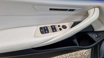 BMW Seria 5 G30-G31 Limuzyna 550i 462KM 2017 BMW M550i Xdrive krajowy MAX opcja, bezwypadkowy, zdjęcie 9