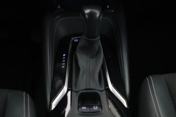 Toyota Corolla XII TS Kombi 1.8 Hybrid 122KM 2021 Toyota Corolla 1.8 Hybrid, Salon Polska, zdjęcie 16