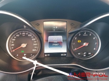 Mercedes Klasa C W205 2017 Mercedes-Benz Klasa C _W205_C 300_4Matic_241 km_2017r. 2.0 Benzyna 241KM, zdjęcie 9