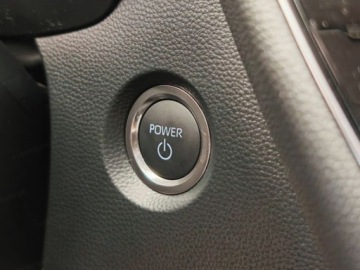 Toyota Corolla XII Sedan Facelifting 1.8 Hybrid 140KM 2025 Od ręki - Comfort 1.8 Hybrid 140KM | Podgrzewane fotele!, zdjęcie 10