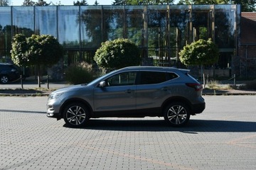 Nissan Qashqai II Crossover 1.6 dCi 130KM 2017 Nissan Qashqai TEKNA 1.6dCi 130KM Automat XI.2017r, zdjęcie 2