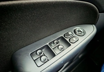 Hyundai i30 I Hatchback 1.6 126KM 2010 Hyundai i30 1.6 Benzyna 126KM, zdjęcie 14