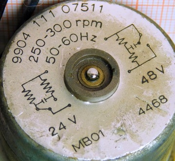 Двигатель 24 В, 50 Гц, редуктор 250 об/мин [0A6]3