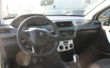 Peugeot 208 I 2018 Peugeot 208 1.2 Benzyna 68KM, zdjęcie 10