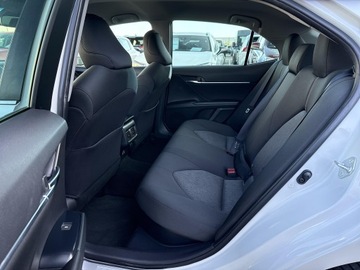 Toyota Camry IX Sedan 2.5 Hybrid Dynamic Force 218KM 2019 Toyota Camry 2.5 Hybrid Prestige CVT 2.5 Hybrid Pr, zdjęcie 13