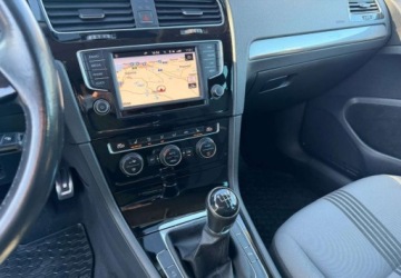 Volkswagen Golf VII Variant 1.2 TSI BlueMotion Technology 110KM 2017 Volkswagen Golf Volkswagen Golf 1.2 TSI BlueMotion Technology Allstar 1.2, zdjęcie 32