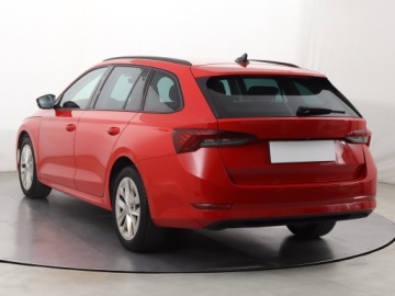 Skoda Octavia IV Scout 1.5 TSI ACT 150KM 2021 Skoda Octavia 1.5 TSI, Salon Polska, zdjęcie 3