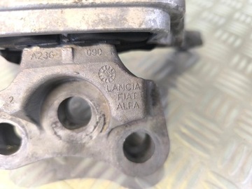 ALFA ROMEO GIULIETTA 2.0 JTDM UCHYCENÍ ULOŽENÍ SILNIKASKRZYNI ŘAZENÍ