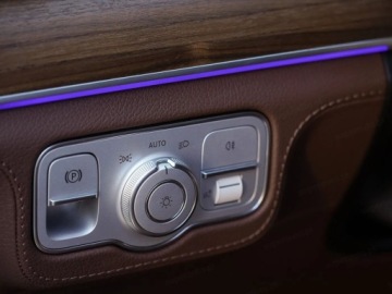 Mercedes GLE V167 SUV Facelifting 2.0 300d 269KM 2026 MERCEDES-BENZ GLE 300 d 4-Matic AMG Line 2.0 (269KM) 2026, zdjęcie 10