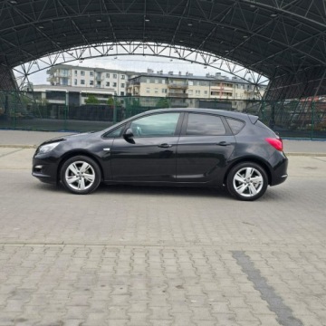 Opel Astra J GTC 1.4 100KM 2013 Opel Astra J 1.4 100KM Selection Manual, zdjęcie 20