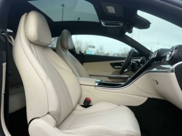 Mercedes CLE Coupe 2.0 200 204KM 2024 Mercedes-Benz CLE CLE200 AMG - bezowe wnetrze 2.0 Benzyna 204KM, zdjęcie 15