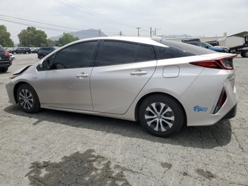 Toyota Prius IV Hatchback Plug-in 1.8 Hybrid Plug-in 122KM 2020 Toyota Prius Prime LE 2020 1.8l 1.8 Hybryda 121KM, zdjęcie 1