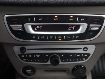 Renault Megane III Hatchback 1.9 dCi 130KM 2009 Renault Megane 1.9 dCi, Klima, Klimatronic, zdjęcie 12