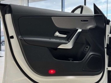 Mercedes CLA C118/X118 Shooting Brake Facelifting 1.3 180 136KM 2024 Mercedes-Benz CLA Shooting Brake Pakiet Parkowania Nawigacja MBUX Premiu, zdjęcie 10