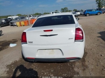 Chrysler 300C II 2023 Chrysler 300 2023 Chrysler 300 Touring RWD 3.6 Benzyna 292KM, zdjęcie 3