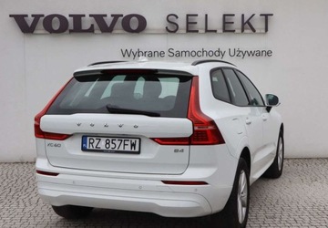 Volvo XC60 II Crossover Facelifting 2.0d B4 197KM 2022 Volvo XC 60 B4 Hybrid Benzyna 19714KM Momentym LIFT Android Salon POLSKA F, zdjęcie 4