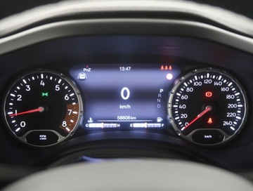 Jeep Renegade SUV Facelifting 1.3 GSE T4 Turbo 150KM 2018 Jeep Renegade 1.3 T-GDI, Salon Polska, zdjęcie 9