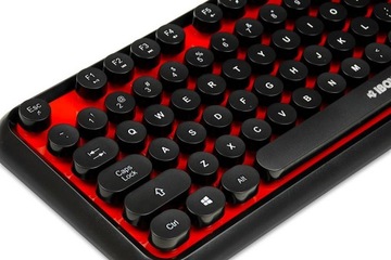 USB-клавиатура и мышь в винтажном ретро-стиле
