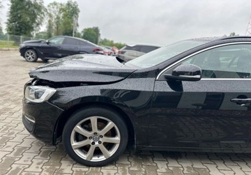 Volvo V60 I Kombi Facelifting 2.0 D4 DRIVE-E 190KM 2015 Volvo V60 2.0D 190KM 2015r. automat auto zarejestrowane i ubezpieczone w P, zdjęcie 3