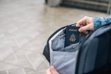 Pacsafe MetroSafe X 18L Серый городской рюкзак