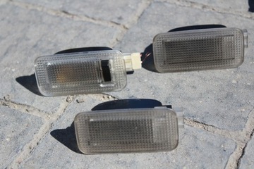 AVENSIS T25 LAMPA OSVĚTLENÍ KUFRU