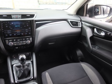 Nissan Qashqai II Crossover 1.2 DIG-T 115KM 2017 Nissan Qashqai 1.2 DIG-T, Salon Polska, zdjęcie 7