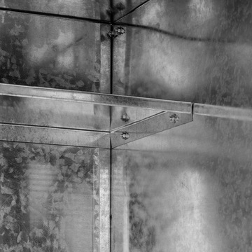 Седельный шкаф для конного снаряжения из оцинкованной стали 60 х 60 х 60 см.