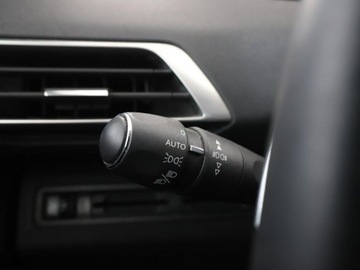 Peugeot 3008 II Crossover 1.6 BlueHDi 120KM 2017 Peugeot 3008 Navi Czujniki parkowania Klimatyzacja, zdjęcie 36