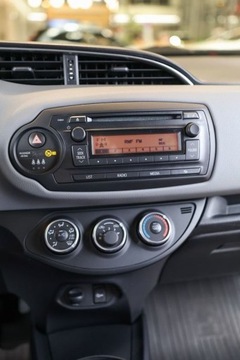 Toyota Yaris III Hatchback 5d Facelifting 1.0 VVT-i 69KM 2015 Toyota Yaris 1.0 Active EU6 Benzyna 69KM, zdjęcie 23