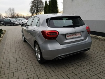Mercedes Klasa A W176 Hatchback 5d Facelifting 180 122KM 2017 Mercedes A 180 1,6 16v 122KM Klimatronik Navigacja, zdjęcie 7