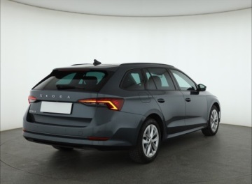 Skoda Octavia IV Kombi 2.0 TDI 150KM 2021 Skoda Octavia 2.0 TDI, Salon Polska, zdjęcie 4