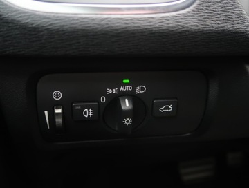 Volvo S40 II 2018 Volvo V40 2.0 D3, Automat, Skóra, Navi, Klima, zdjęcie 18