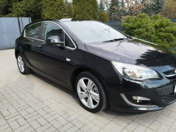 Opel Astra J GTC 1.4 Turbo ECOTEC 140KM 2013 Opel Astra 1,4 T140KM Klimatr Temp Alu17 LIFT, zdjęcie 3
