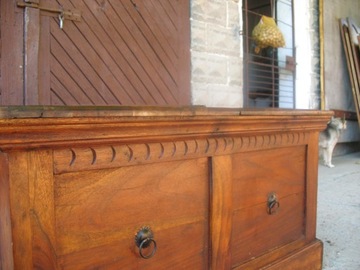 СКАМЬЯ-БАГАЖНИК ДЕРЕВЯННЫЙ КОЛОНИАЛЬНЫЙ СТИЛЬ ТРАНЗИТ 26.13.09.25