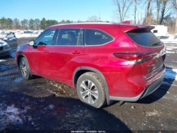 Toyota Highlander III 2022 Toyota Highlander Hybrid XLE, 2022r., 4x4, 2.5L 2.5 Hybryda 186KM, zdjęcie 7