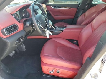 Maserati Levante 2022 Maserati Levante Base 2022 3.0l 3.0 Benzyna 345KM, zdjęcie 7