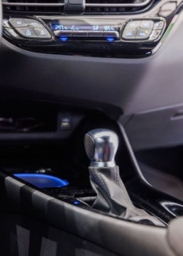 Toyota C-HR I Crossover Facelifting 1.8 Hybrid 122KM 2022 Toyota C-HR 1.8 Hybrid Style 1.8 Hybryda 122KM, zdjęcie 29