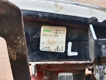 MAZDA DEMIO HALOGEN LEVÝ DC21V7220
