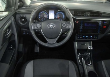 Toyota Auris II Hatchback 5d Facelifting 1.6 Valvematic 132KM 2017 Toyota Auris Polski salon 1.6 benzyna 132 KM Klimatyzacja Hatchback 1.6, zdjęcie 22