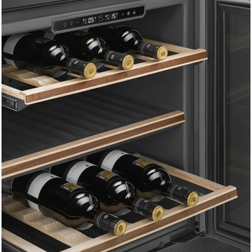 Холодильник для вина Smeg CVI129B3
