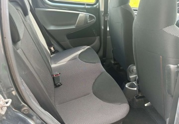 Toyota Aygo I Hatchback 5d Facelifting 1.0 VVT-i 68KM 2012 Toyota Aygo 5-cio drzwiowa, Klimatyzacja, Model po Liftingu Benzyna 68KM, zdjęcie 13