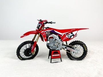 Model motocykla Honda CRF 450R Ken Roczen #94 1:12 New Ray