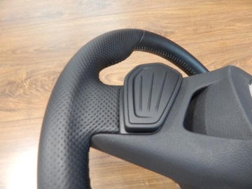 Skoda Octavia IV Kodiaq Karoq - kierownica grzana łopatki DSG 5E3 biała nić