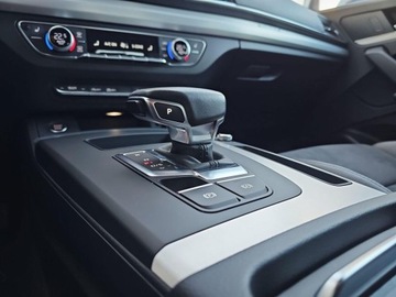 Audi Q5 II SUV Facelifting 2.0 40 TDI 204KM 2023 Audi Q5 matrixy, hak, aktywny tempomat, grzane fotele 2.0 Diesel 204KM, zdjęcie 17