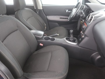 Nissan Qashqai I Crossover 1.5 dCi 106KM 2007 Nissan Qashqai 1.5 dCi, HAK, Klima, Klimatronic, zdjęcie 8