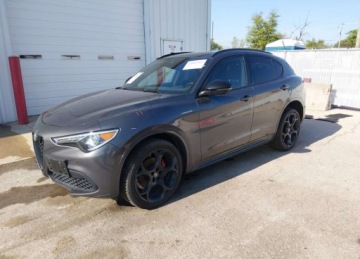 Alfa Romeo Stelvio 2022 Alfa Romeo Stelvio 2022r., Veloce Ti Awd, 2L, od ubezpieczalni 2.0 Benzyna, zdjęcie 1